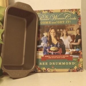 Set: NWOT The Pioneer Woman Cookbook and Loaf Pan Set, Come And Get It